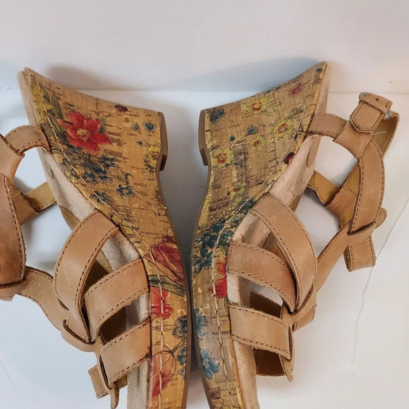 BOC Born Concept Leather Floral Cork Wedge Slingback Sandals in Size 8 - Picture 8 of 11